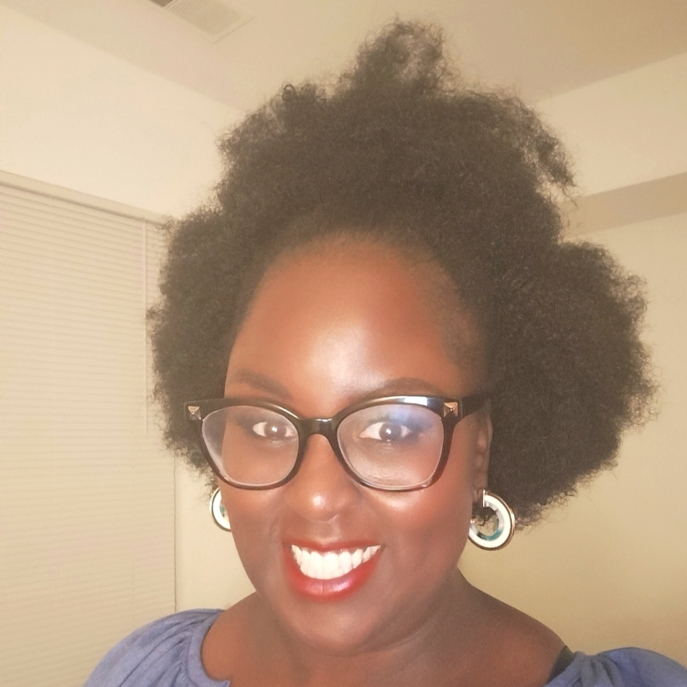 Meet your Posher, Monica